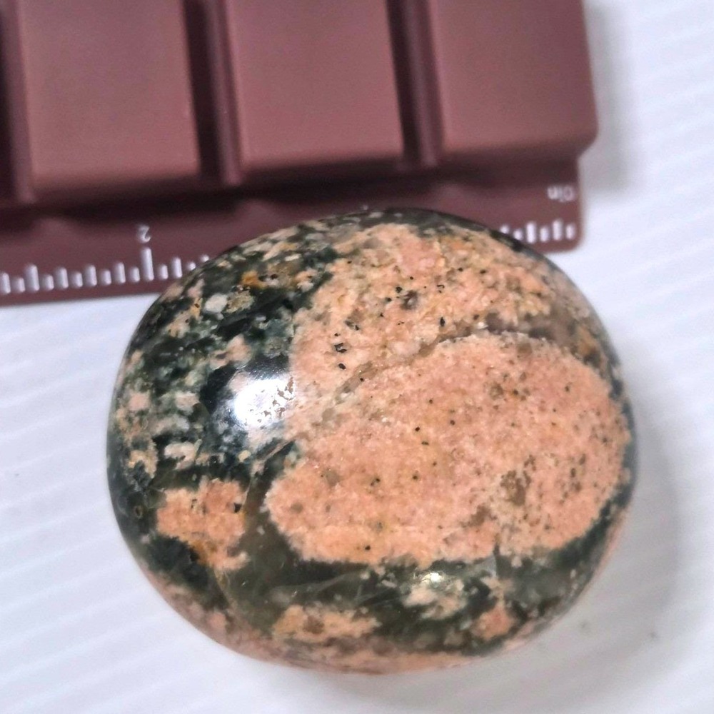 Polished Pink Green Granite Stone Egg Shaped Oval Speckled Natural‎ Rock 2 Inch